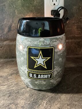 Scentsy U.S. Army Full Size Warmer
